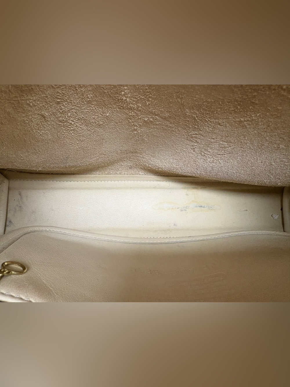 Vintage Coach Sutton Bag #9814 
Cream Leather Crossbody-see pics for stains - Picture 5 of 16